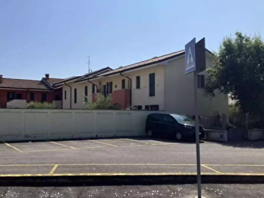 Immagine 10 di Appartamento in vendita  in Via Erino Girelli a Bussolengo