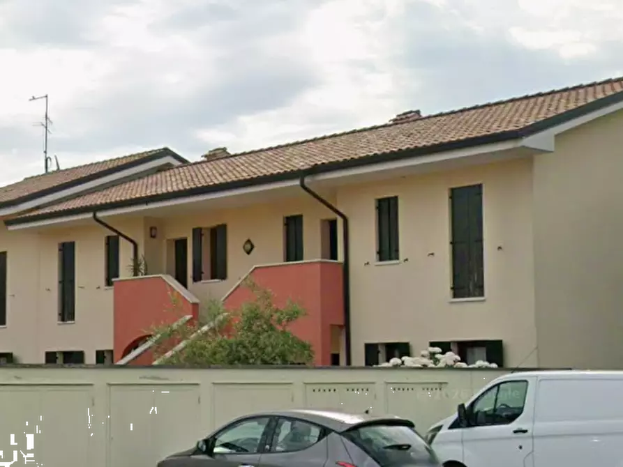 Immagine 11 di Appartamento in vendita  in Via Erino Girelli a Bussolengo