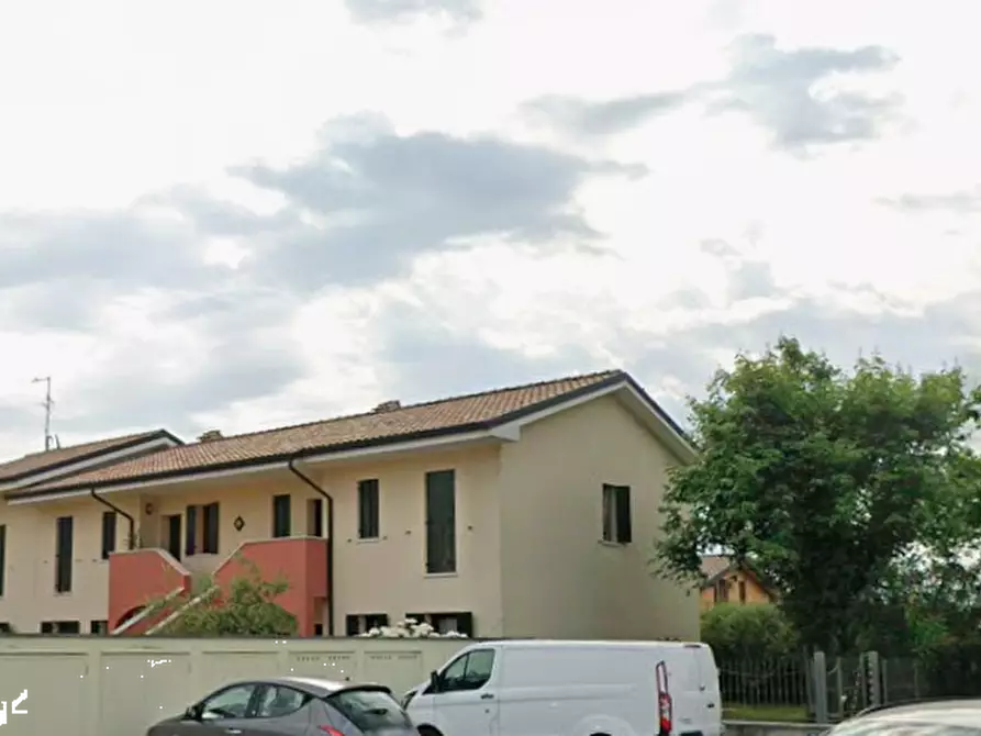 Immagine 12 di Appartamento in vendita  in Via Erino Girelli a Bussolengo