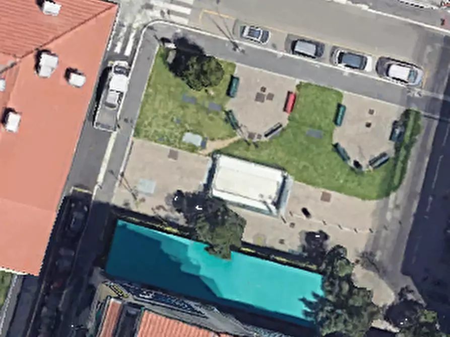 Immagine 12 di Posto auto in vendita  in Via Adda a Milano