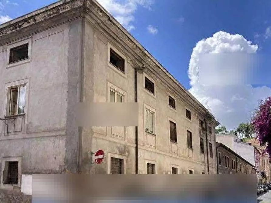 Immagine 1 di Stabile in vendita  in Via di S. Francesco di Sales a Roma