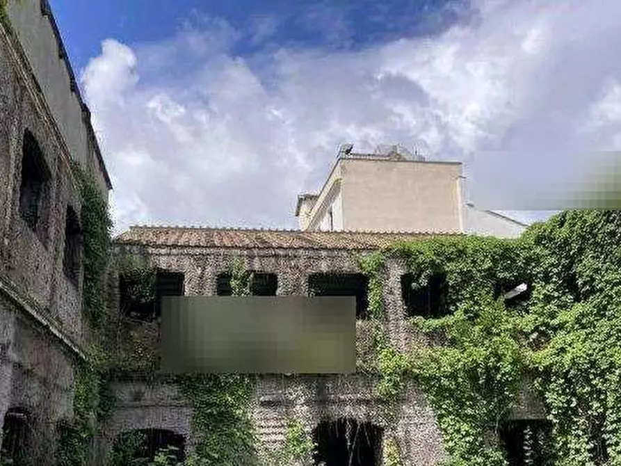Immagine 7 di Stabile in vendita  in Via di S. Francesco di Sales a Roma