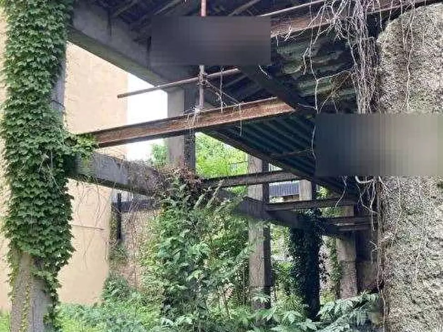 Immagine 8 di Stabile in vendita  in Via di S. Francesco di Sales a Roma