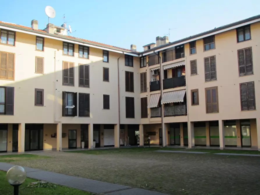Immagine 1 di Magazzino in vendita  in Via Cavour a Grezzago