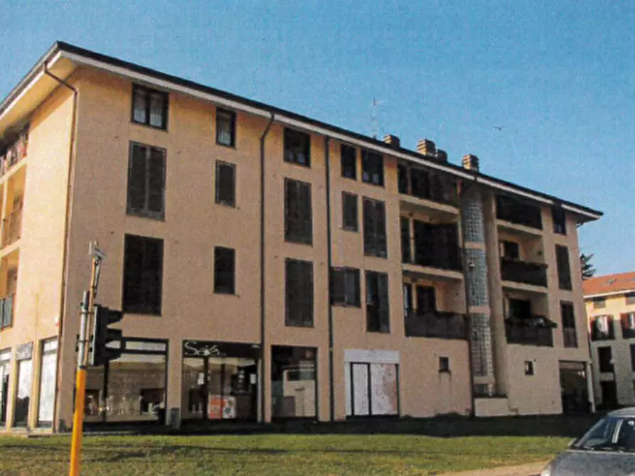 Immagine 3 di Magazzino in vendita  in Via Cavour a Grezzago