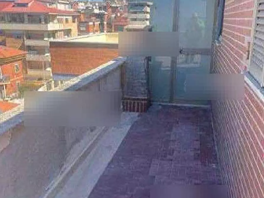 Immagine 4 di Appartamento in vendita  in Lungomare Duca degli Abruzzi a Roma