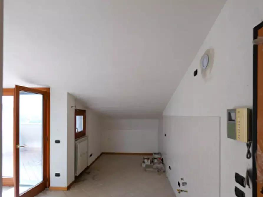 Immagine 15 di Mansarda in vendita  in Via Milano a Treviglio