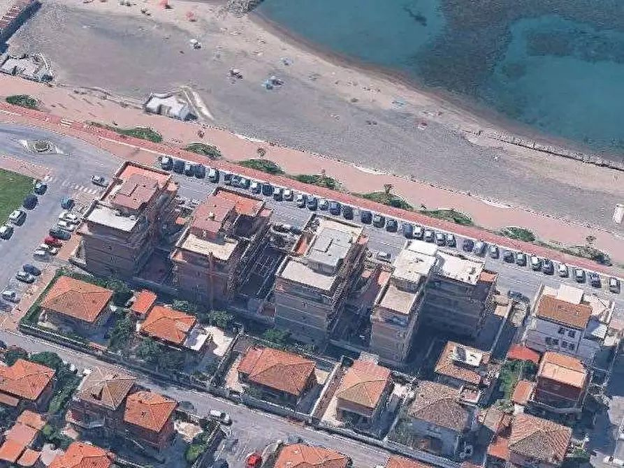 Immagine 11 di Appartamento in vendita  in Lungomare Duca degli Abruzzi a Roma
