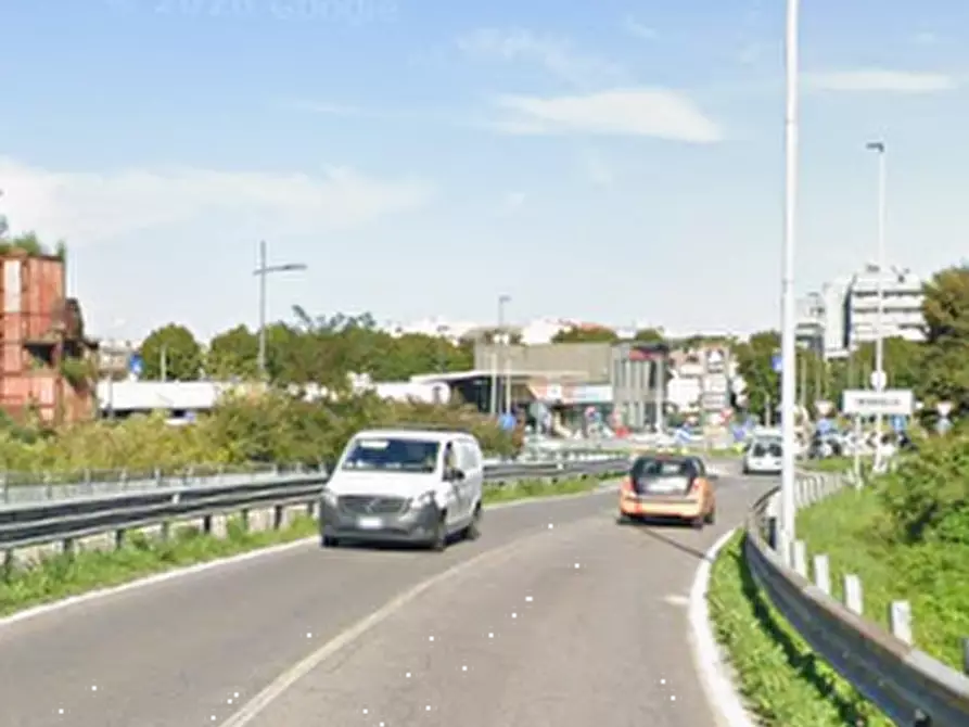 Immagine 8 di Appartamento in vendita  in Via Ernesto Baslini a Treviglio