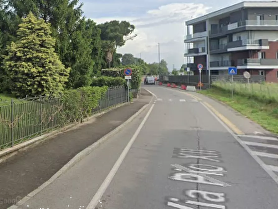 Immagine 4 di Posto auto in vendita  in Via Pio XII a Pozzuolo Martesana