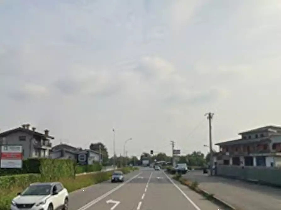 Immagine 4 di Capannone industriale in vendita  in Via Variante di Cicola a Carobbio Degli Angeli