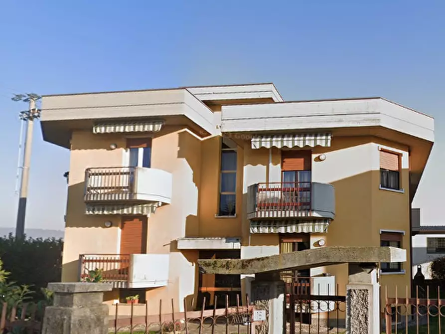 Immagine 2 di Appartamento in vendita  in Via Taranto a Palazzolo Sull'oglio