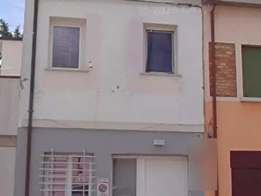 Immagine 2 di Porzione di casa in vendita  in Via F. Baracca a Massa Lombarda