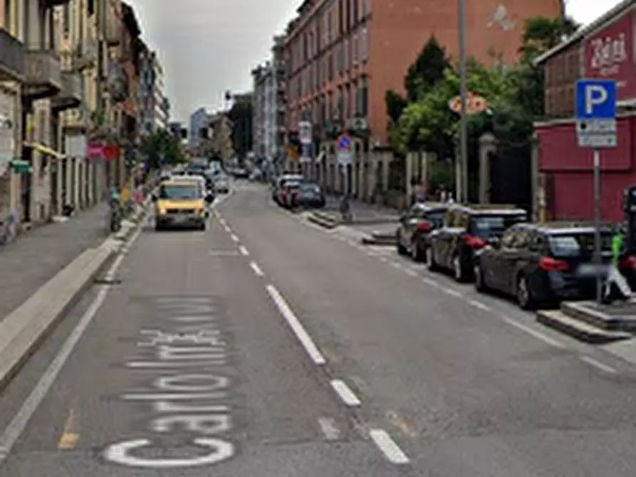 Immagine 3 di Posto auto in vendita  in Via Carlo Imbonati a Milano