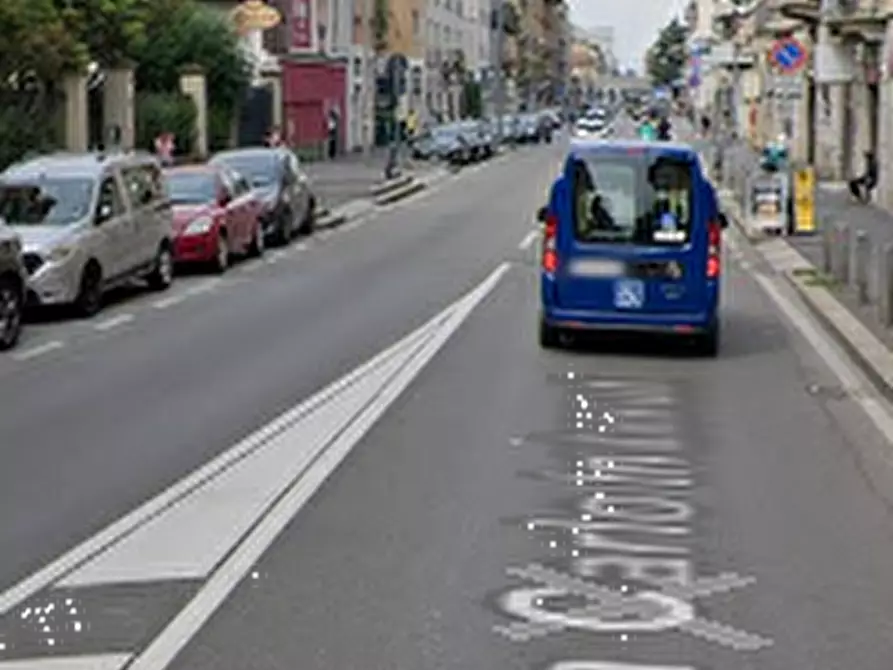 Immagine 6 di Posto auto in vendita  in Via Carlo Imbonati a Milano