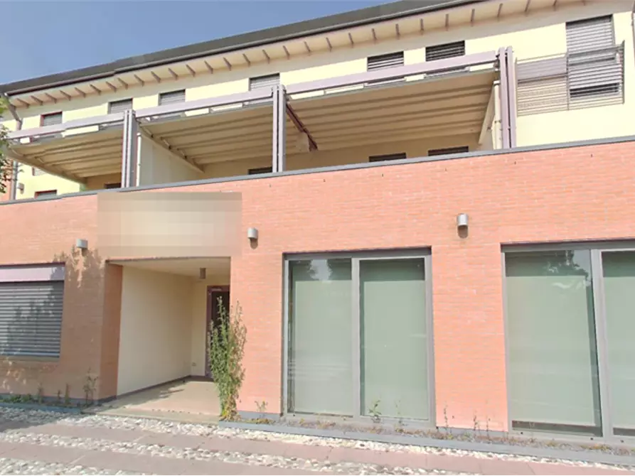 Immagine 7 di Negozio in vendita  in Piazza Abate Michele Colombo a Salgareda