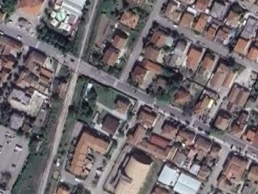 Immagine 11 di Negozio in vendita  in Via Puntiroli a Conselice