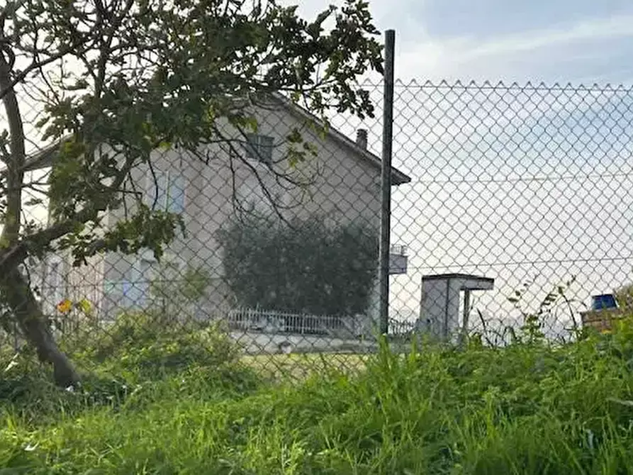 Immagine 4 di Terreno edificabile in vendita  in Via Arnaldo Merlini  a Terre Roveresche