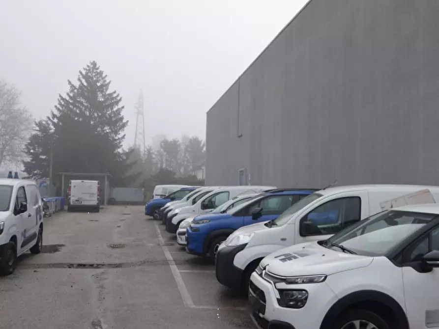 Immagine 10 di Capannone industriale in vendita  in Via Grecia a Padova