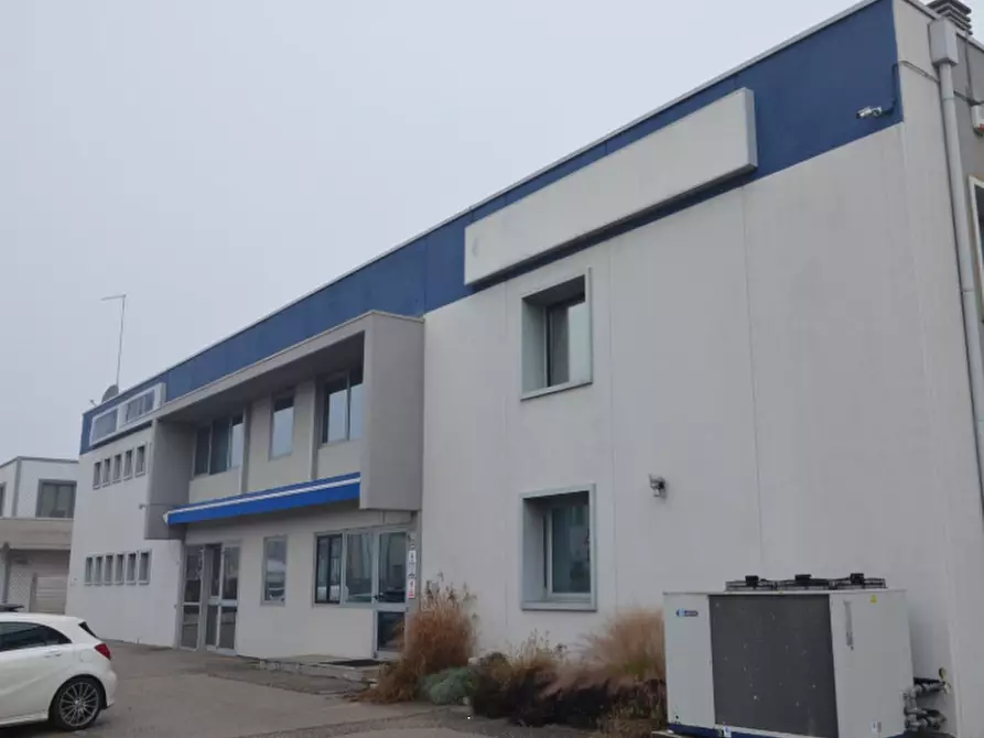 Immagine 2 di Capannone industriale in vendita  in Via Grecia a Padova