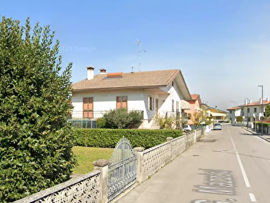Immagine 9 di Casa indipendente in vendita  in Via Giuseppe Mazzini a Caorle