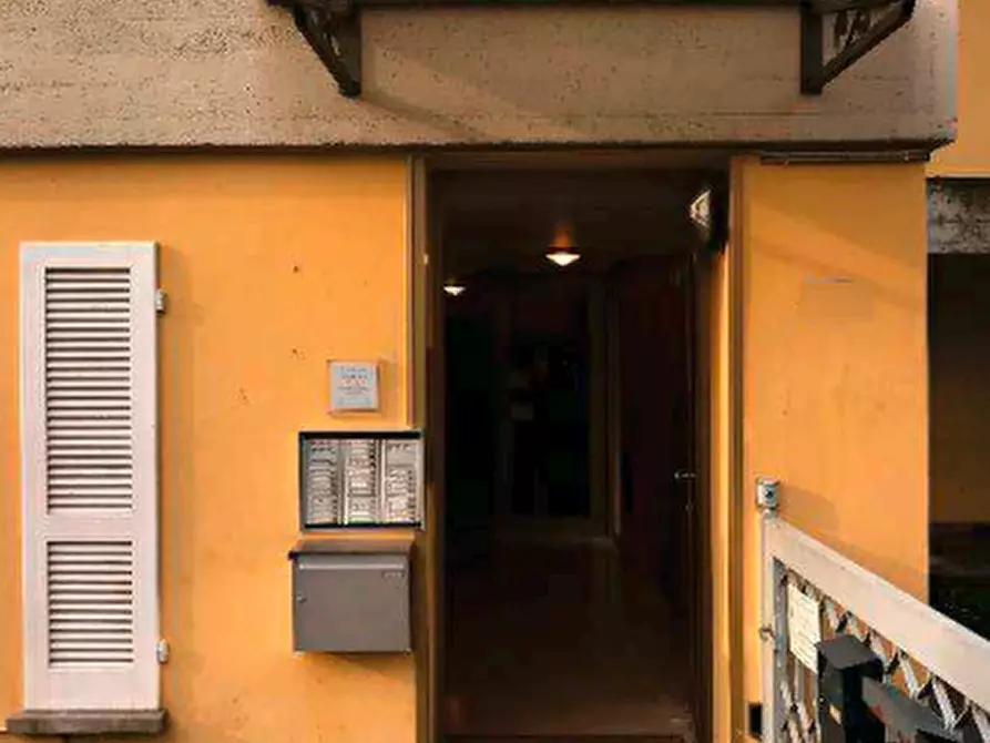 Immagine 3 di Appartamento in vendita  in via Valle Fiorita a Salò