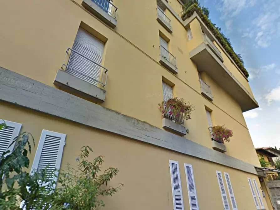 Immagine 9 di Appartamento in vendita  in via Valle Fiorita a Salò