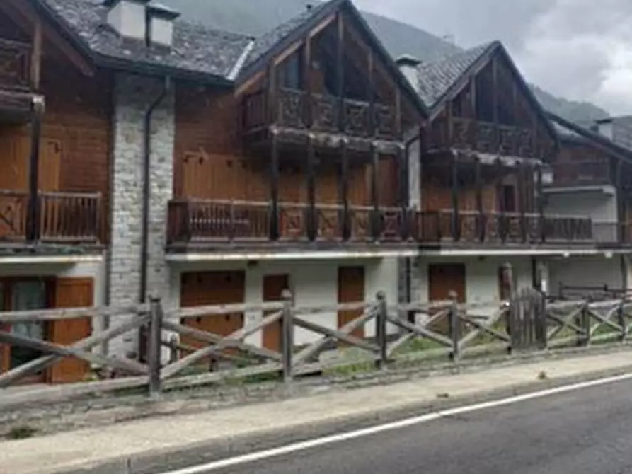 Immagine 6 di Appartamento in vendita  in Via Ettore Calvelli a Ponte Di Legno