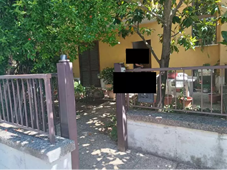 Immagine 3 di Stabile in vendita  in Via di Caserino a Magione