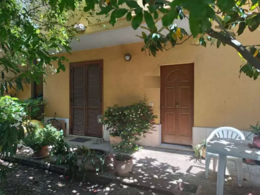 Immagine 1 di Stabile in vendita  in Via di Caserino a Magione