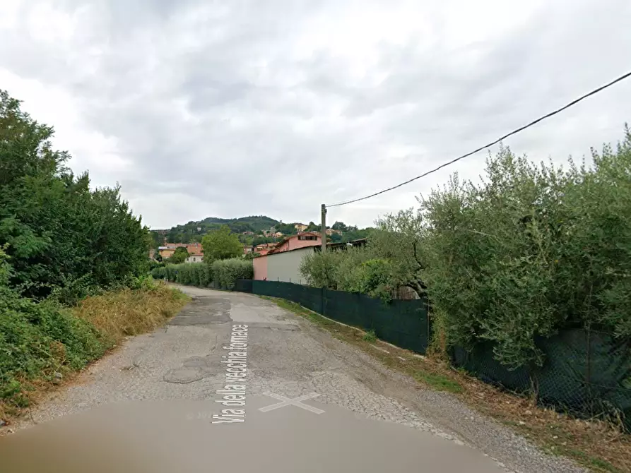 Immagine 11 di Magazzino in vendita  in Via della Vecchia Fornace a Perugia