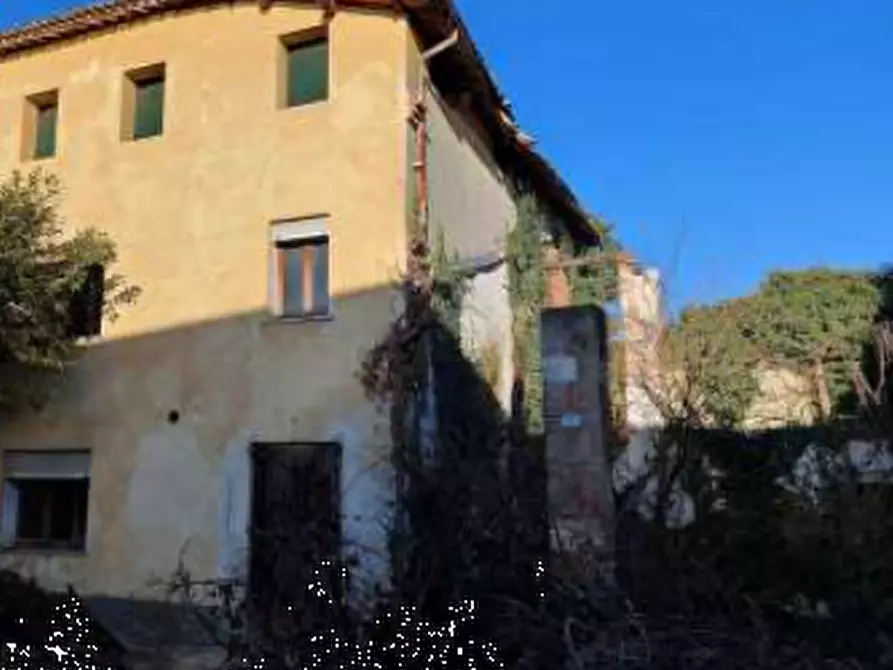 Immagine 3 di Porzione di casa in vendita  in Via Dante Alighieri a Loria