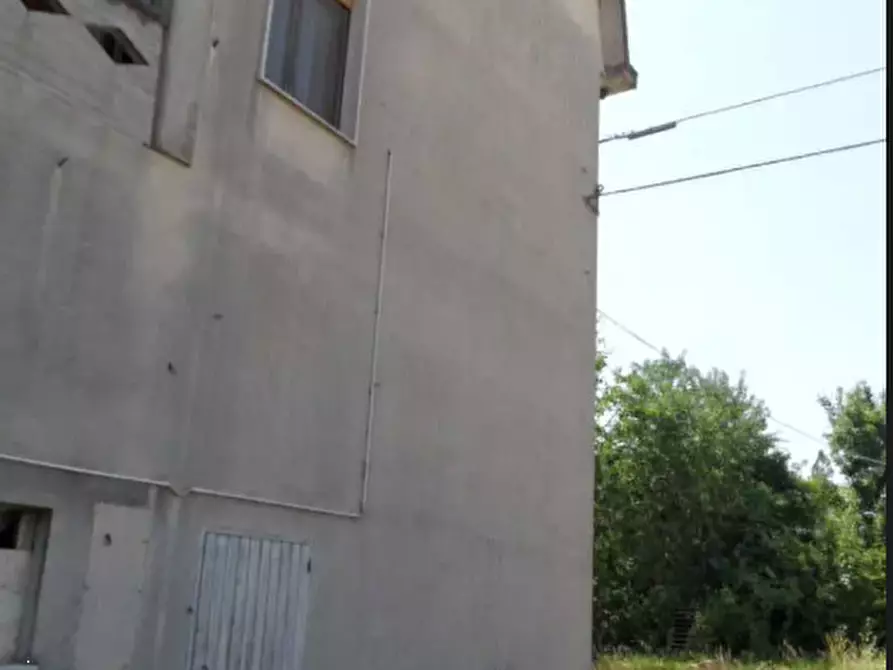 Immagine 3 di Magazzino in vendita  in Via Filippo Turati a Pavullo Nel Frignano