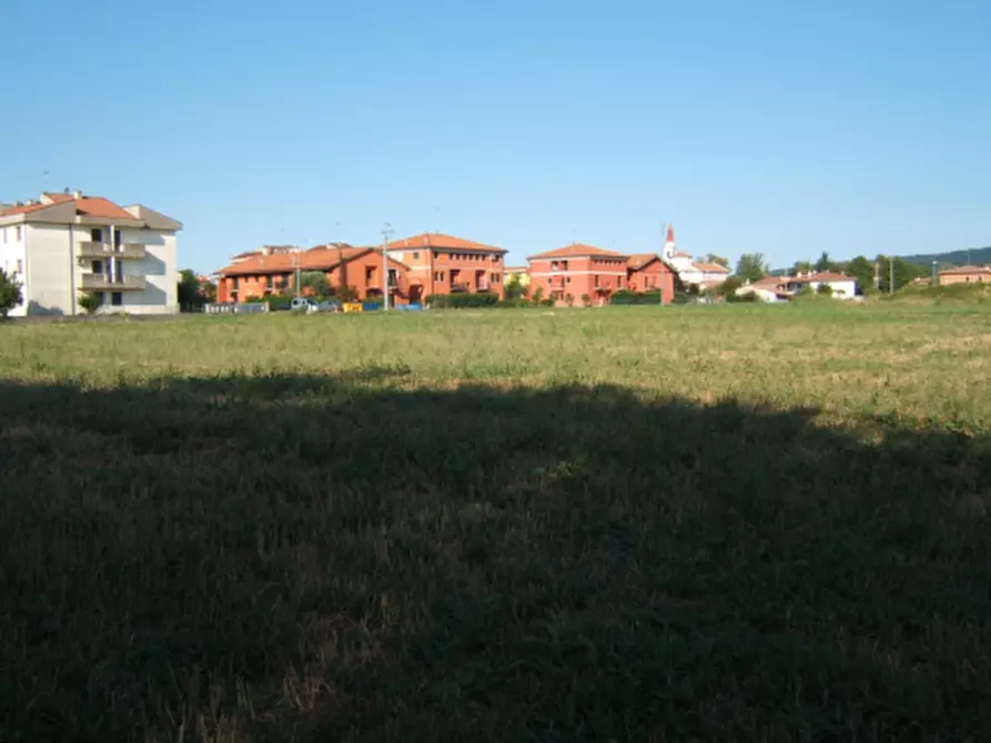 Immagine 6 di Terreno edificabile in vendita  in Via Leonardo da Vinci a Giavera Del Montello