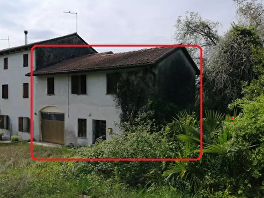 Immagine 1 di Porzione di casa in vendita  in Via Barcador a Spresiano