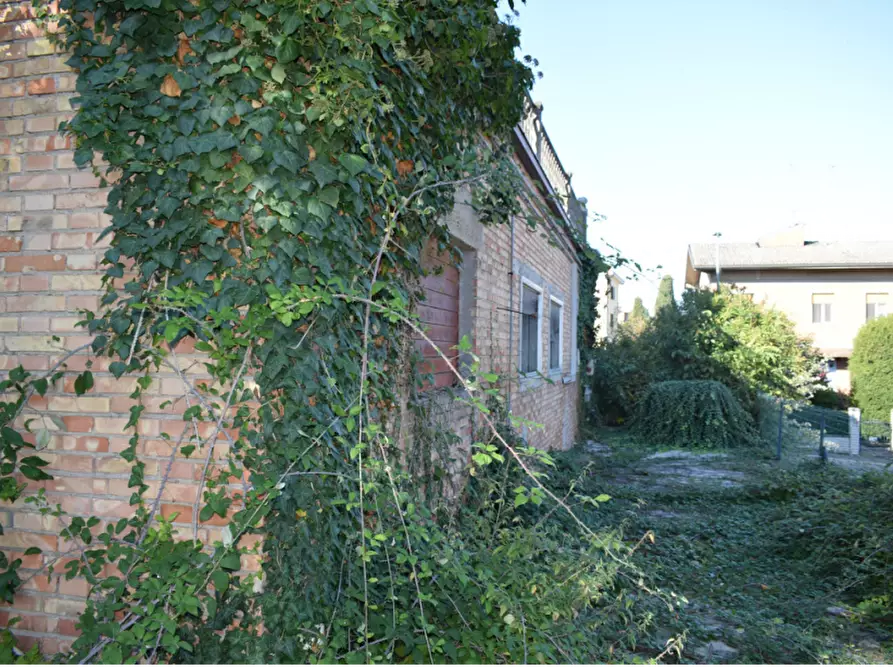 Immagine 4 di Casa indipendente in vendita  in Via della Pace a Castelvetro Di Modena