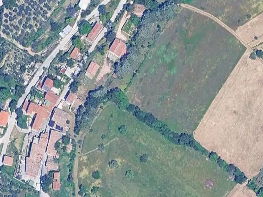 Immagine 2 di Magazzino in vendita  in Frazione Ravignano a Foligno