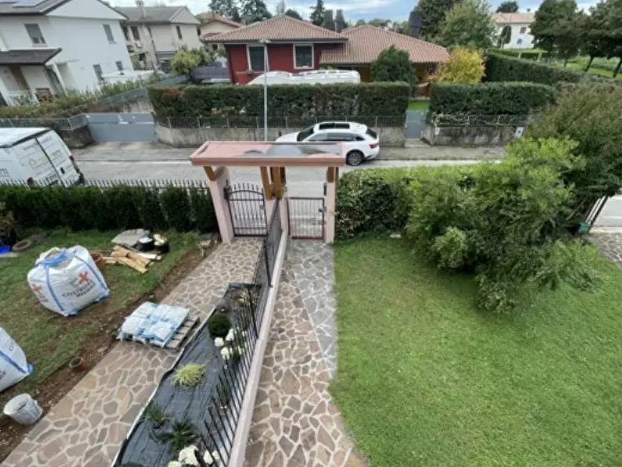 Immagine 4 di Porzione di casa in vendita  in Via L. Da Ponte a Paese