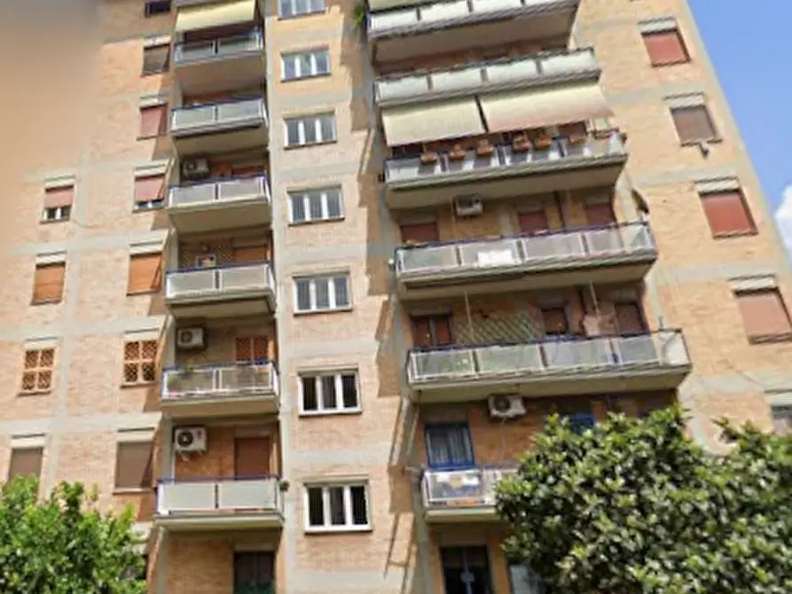 Immagine 8 di Appartamento in vendita  in Via Carlo Fadda a Roma