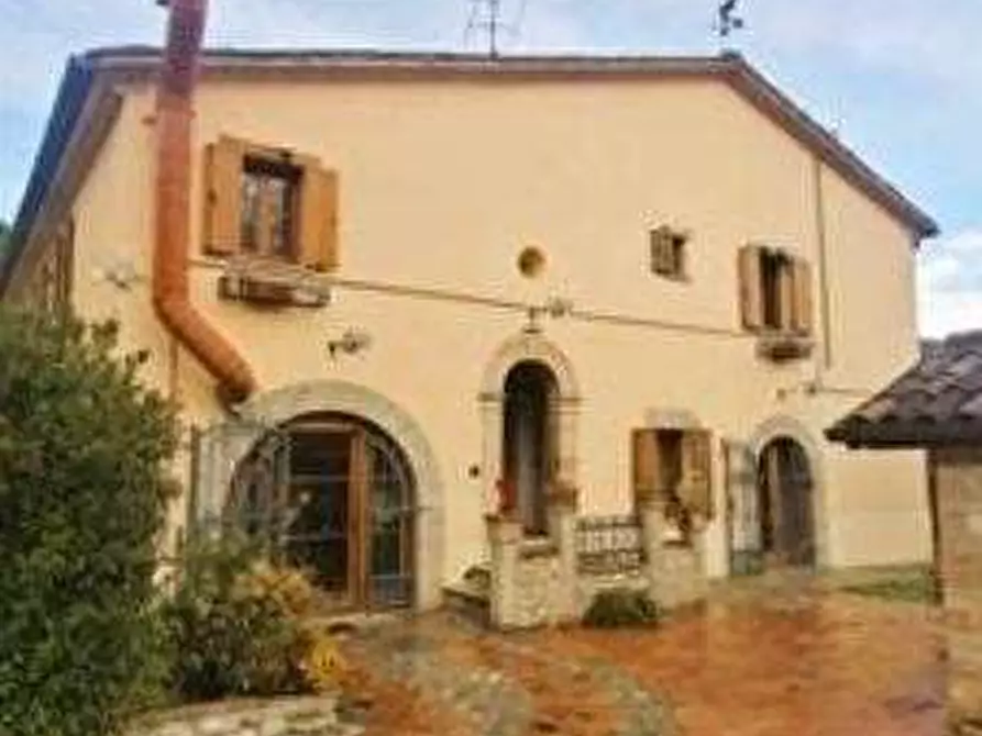 Immagine 1 di Stabile in vendita  in Loc. Pagino a Fermignano