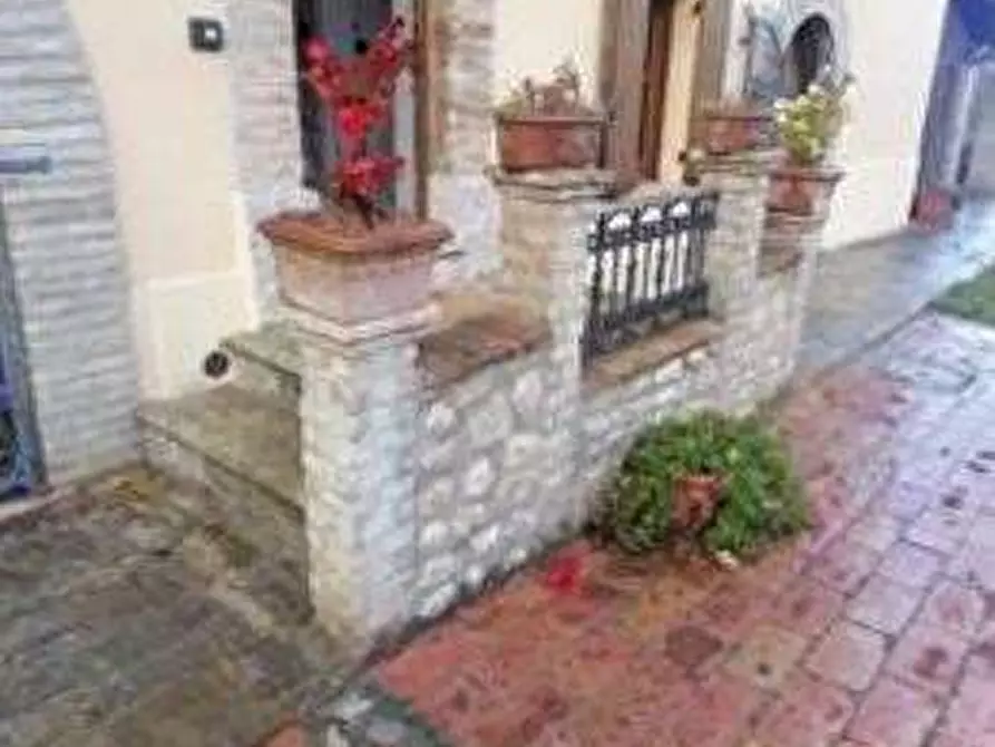 Immagine 7 di Stabile in vendita  in Loc. Pagino a Fermignano