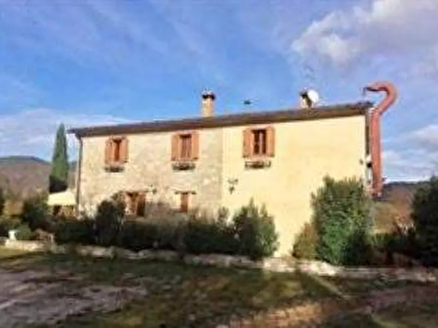 Immagine 9 di Stabile in vendita  in Loc. Pagino a Fermignano