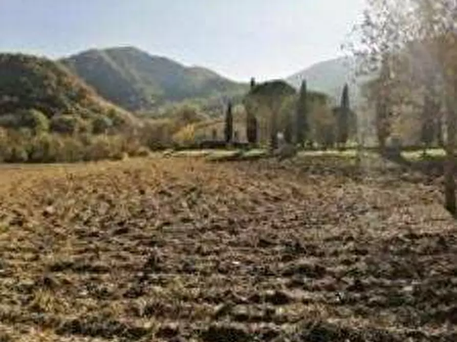 Immagine 16 di Stabile in vendita  in Loc. Pagino a Fermignano