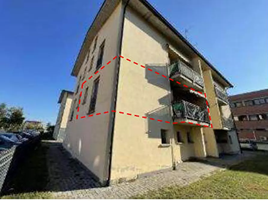 Immagine 3 di Appartamento in vendita  in Via Gaetano Filangieri a Reggio Nell'emilia