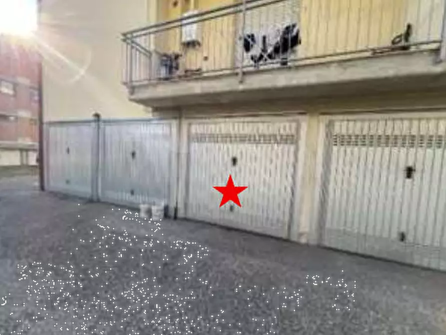 Immagine 5 di Appartamento in vendita  in Via Gaetano Filangieri a Reggio Nell'emilia