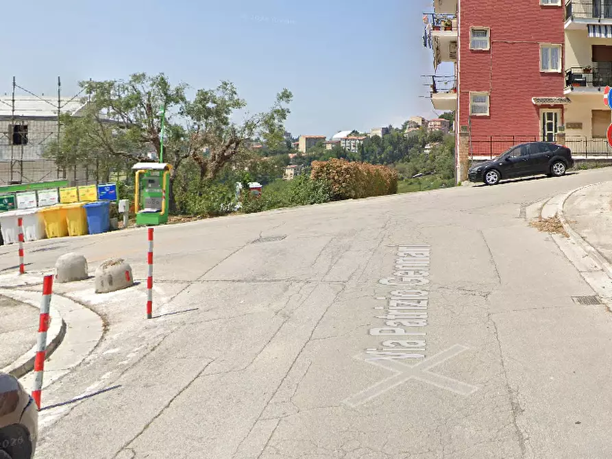 Immagine 16 di Posto auto in vendita  in via Gennari a Fermo