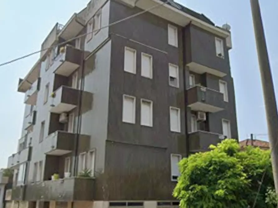 Immagine 9 di Appartamento in vendita  in Via Verona a Conegliano