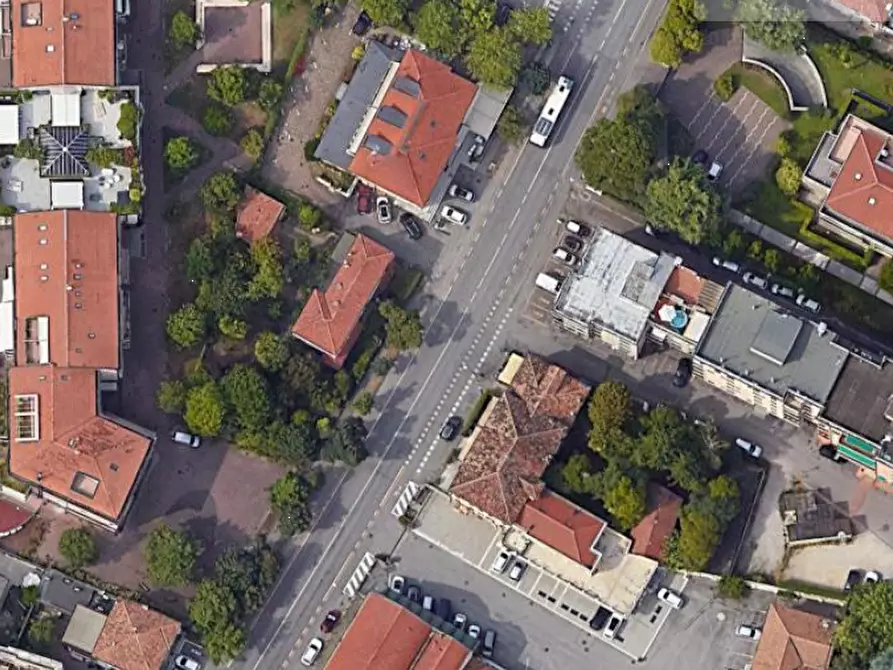 Immagine 4 di Garage in vendita  in Viale G. G. Felissent a Treviso