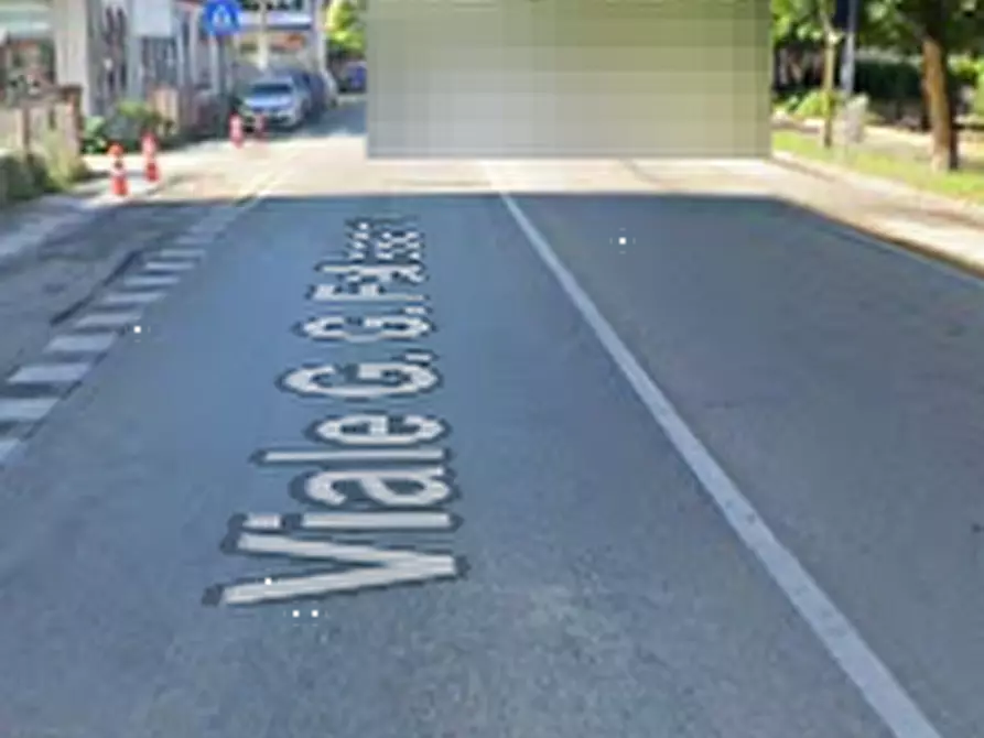 Immagine 6 di Garage in vendita  in Viale G. G. Felissent a Treviso