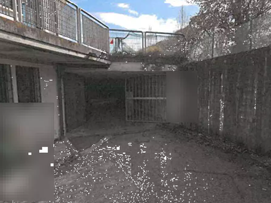 Immagine 1 di Garage in vendita  in Via Peschiera a Feltre